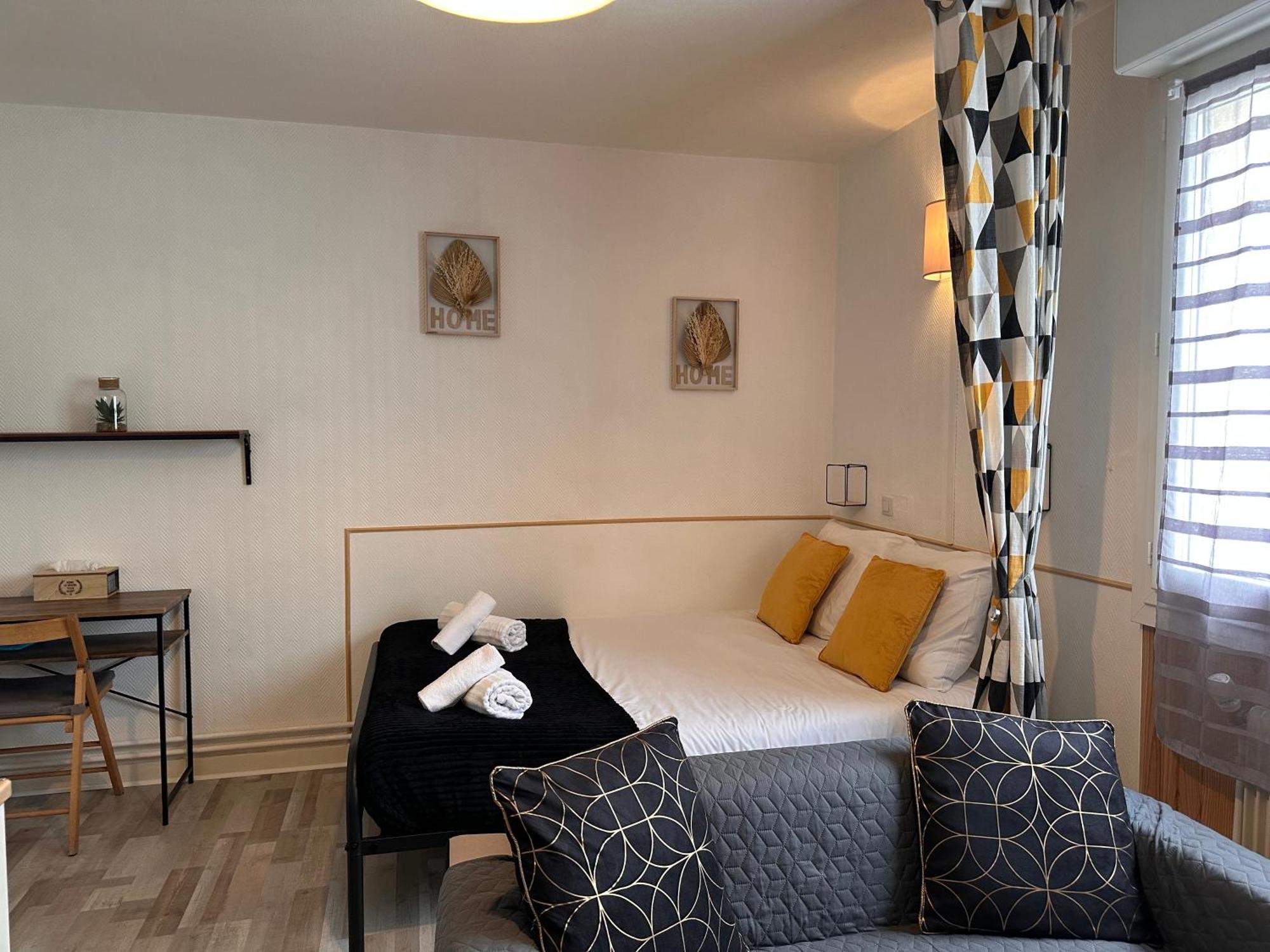 Orleans Centre Proche Gare - Appartement Fonctionnel Residence Calme Parking Prive Gratuit - Le Central Elegance מראה חיצוני תמונה